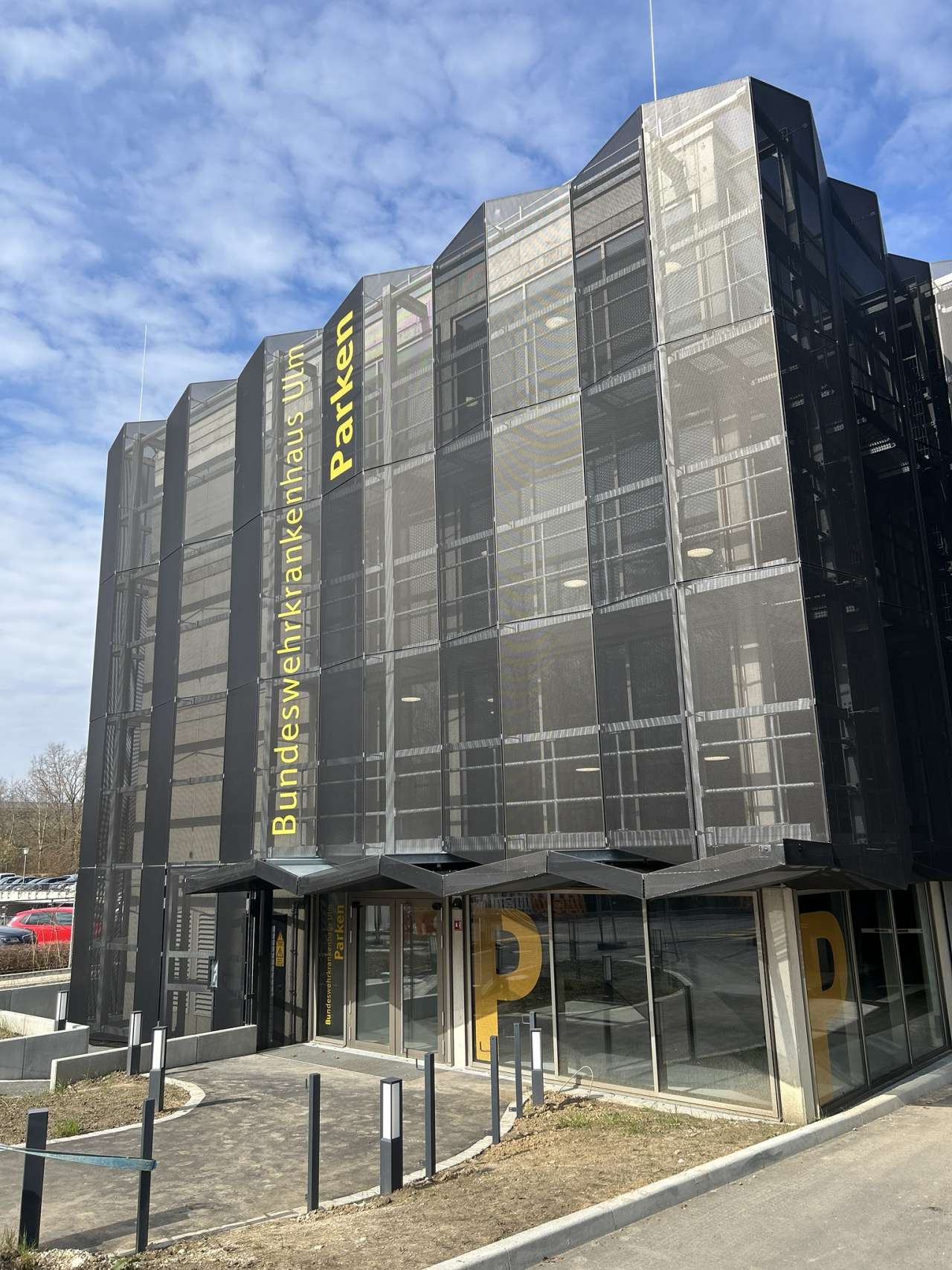 Fachplanung der gesamten technischen Gebäudeausrüstung durch die Conplaning GmbH beim Neubau des Parkhaus des Bundeswehrkankenhaus.