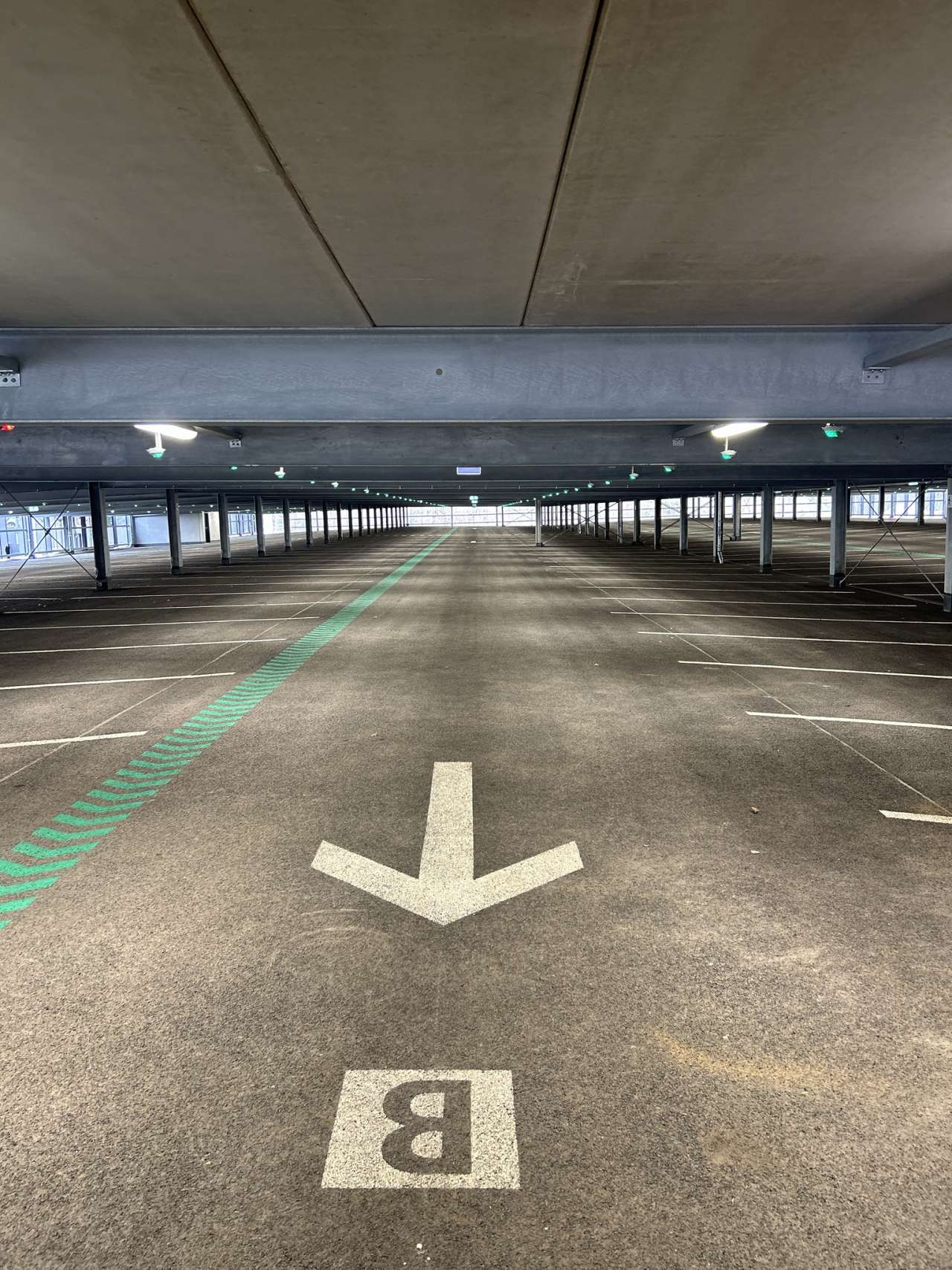 Fachplanung der gesamten technischen Gebäudeausrüstung durch die Conplaning GmbH beim Neubau des Parkhaus des Bundeswehrkankenhaus.